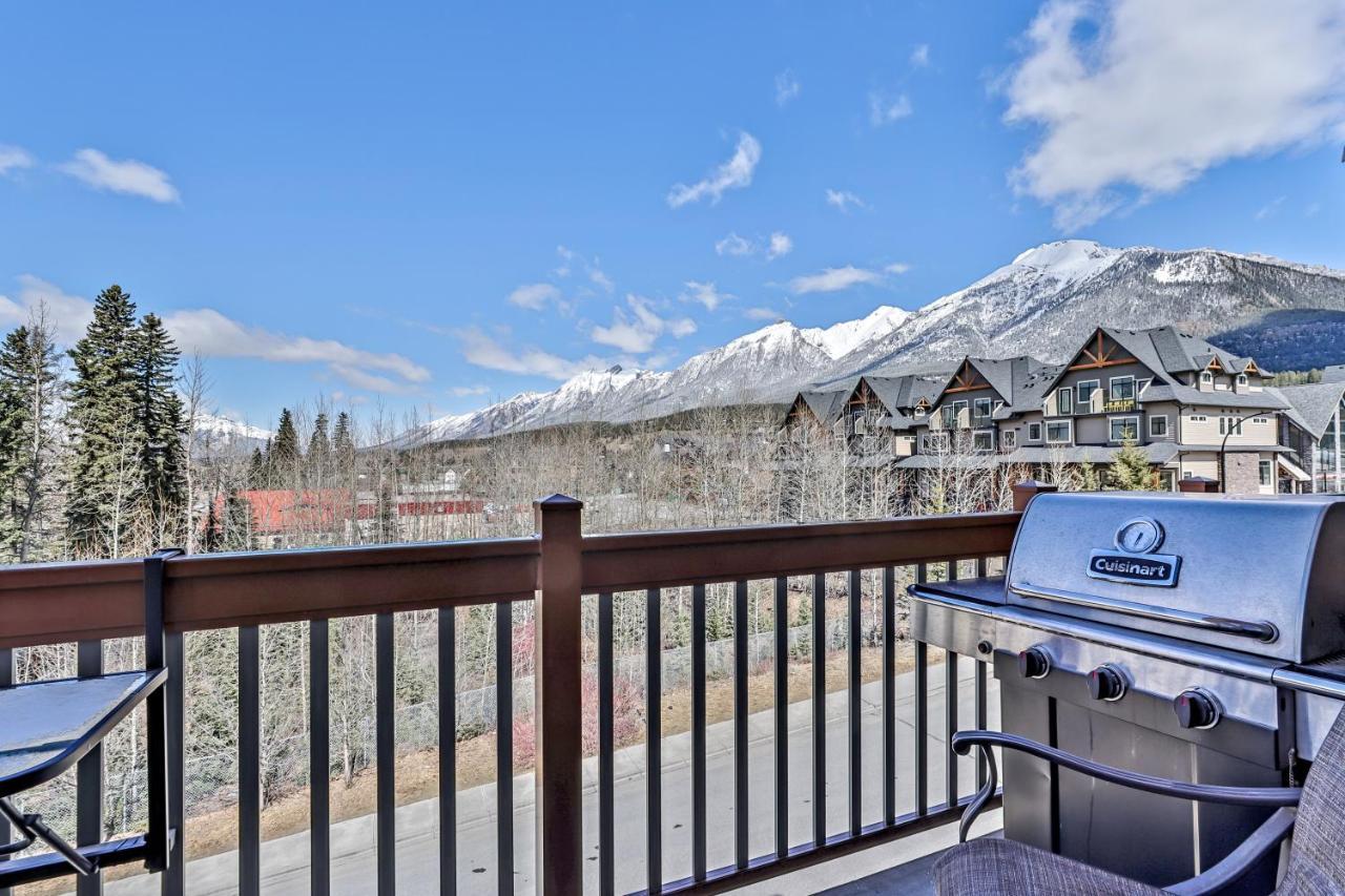 Spectacular Mountain View Corner Unit Pool Hot Tub Park Pass Appartement Canmore Buitenkant foto